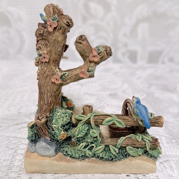 💛TM8 ‘Springtime Splendor’ HummelScape and Hummel Figurine ‘Nature’s Gift’. - Picture 4 of 13